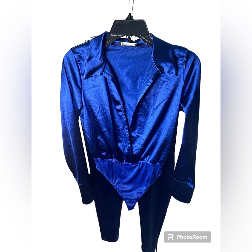 Women’s two piece  beautiful pant set in a size medium. Bodysuit in royal blue